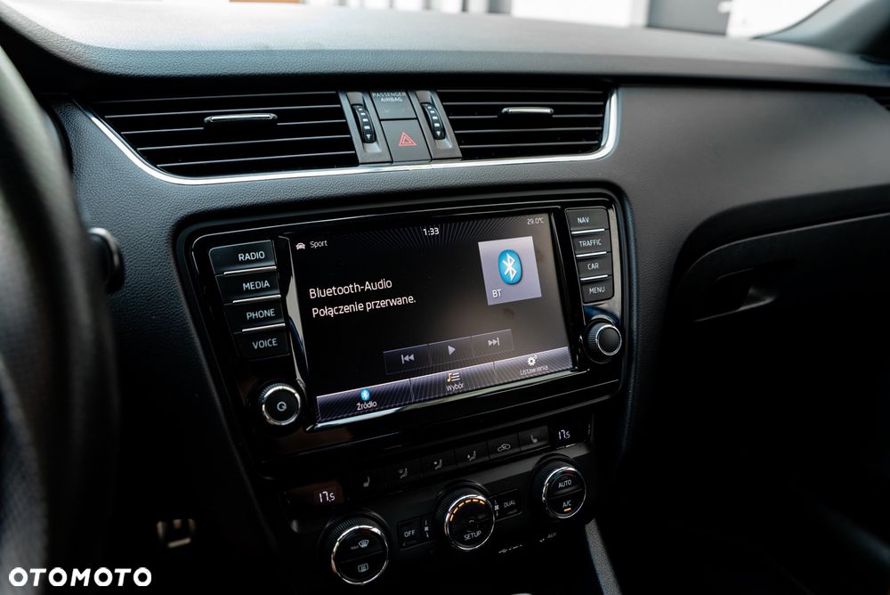 Skoda Octavia 2.0 TSI (Green tec) DSG RS - 32