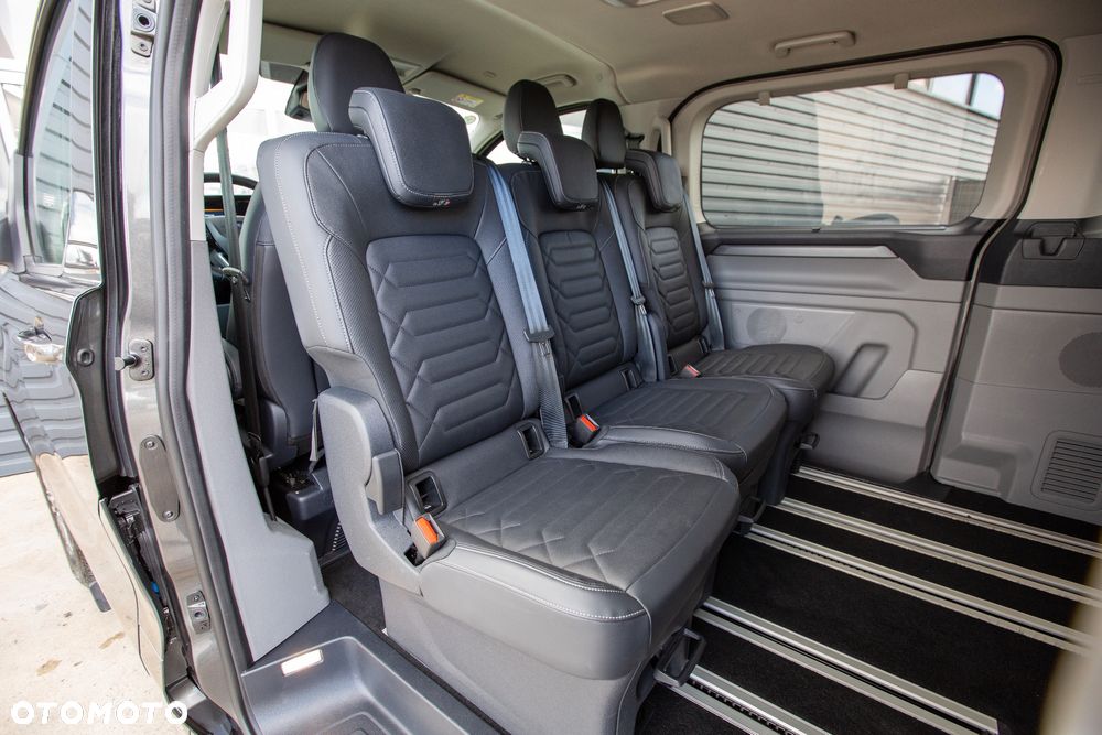 Ford Tourneo Custom - 9