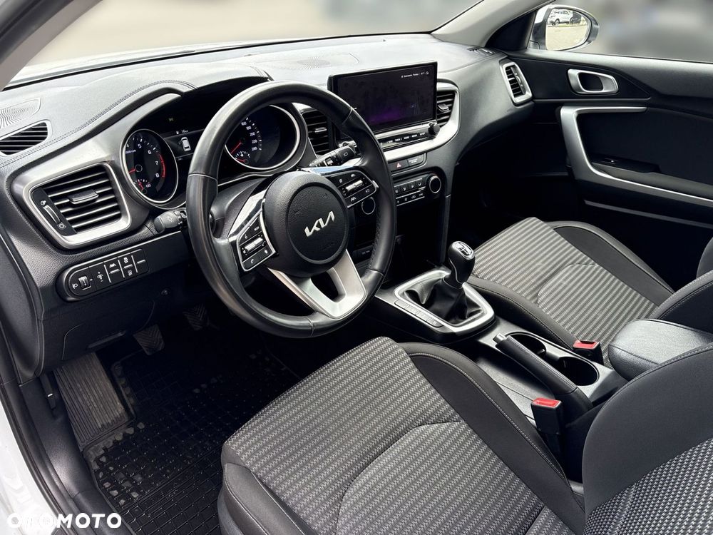 Kia Ceed 1.5 T-GDI M - 9