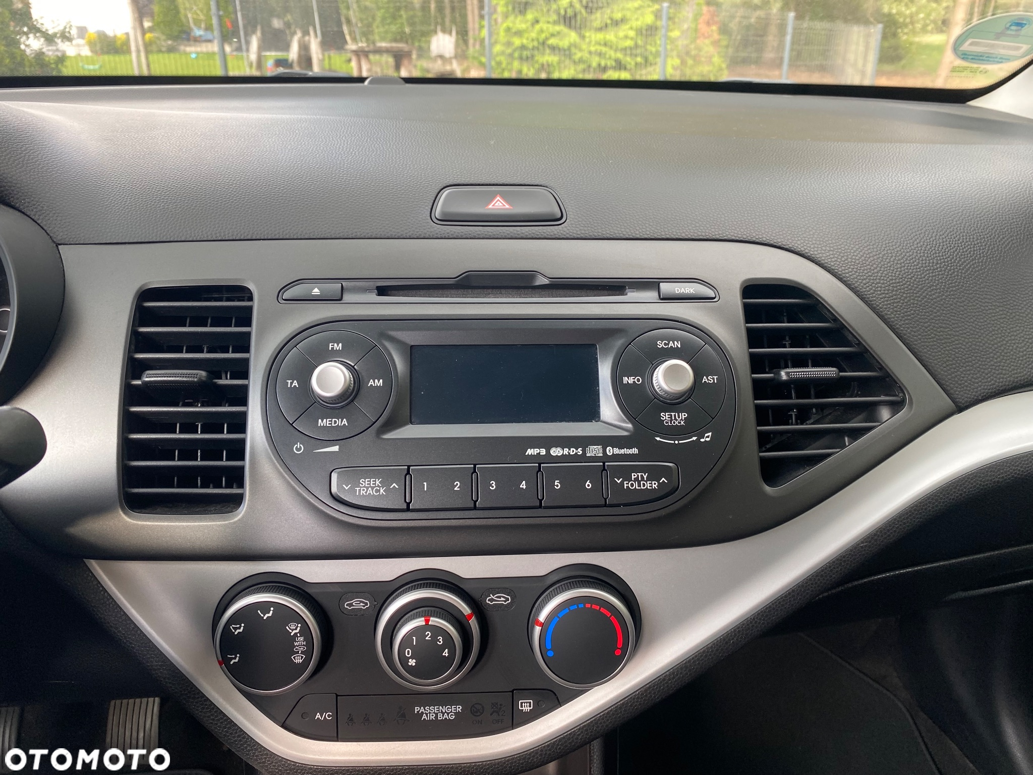 Kia Picanto 1.0 Dream Team Edition - 22