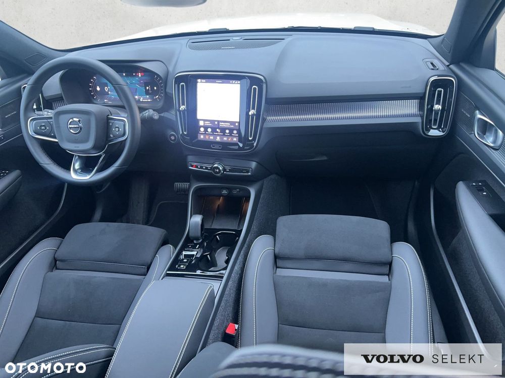 Volvo XC 40 - 35