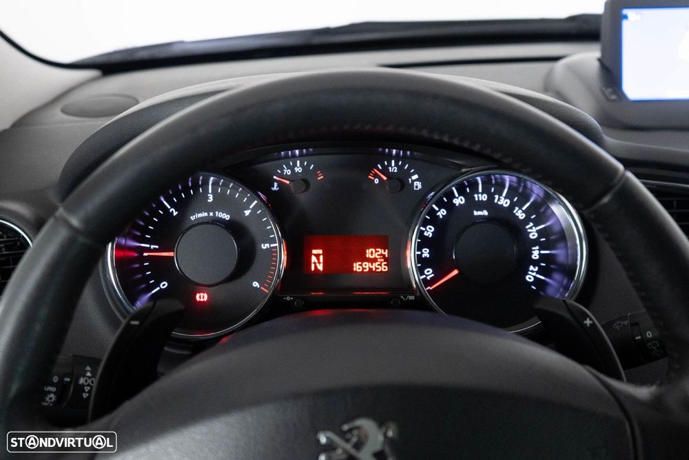 Peugeot 5008 1.6 E-HDi 7L Allure 2-Tronic - 25