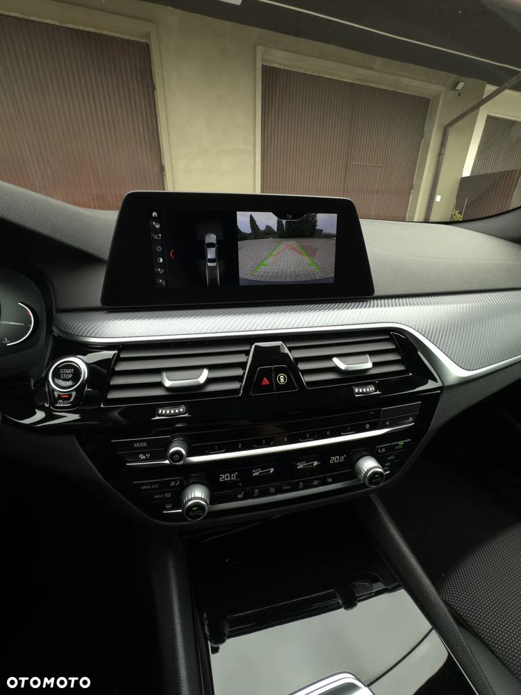 BMW Seria 5 520d xDrive Sport Line sport - 22