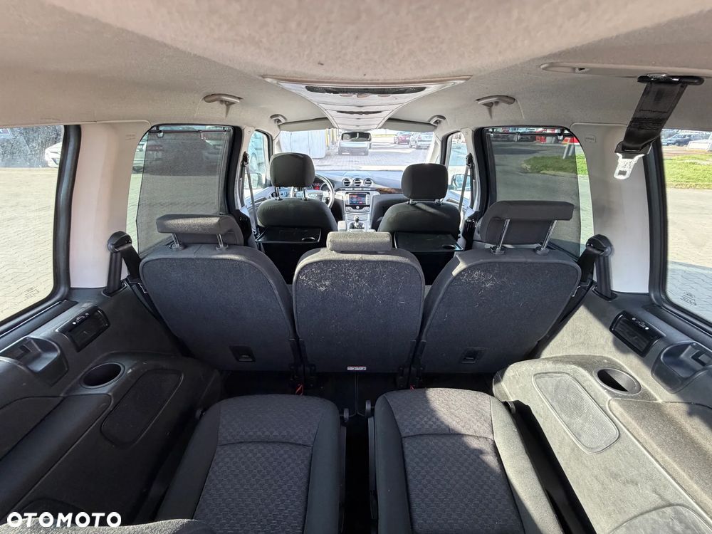 Ford Galaxy 2.2 TDCi Ghia - 16