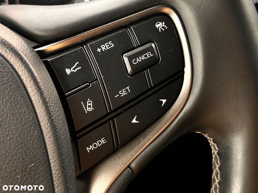 Lexus UX 250h (E-FOUR) Executive Line - 34