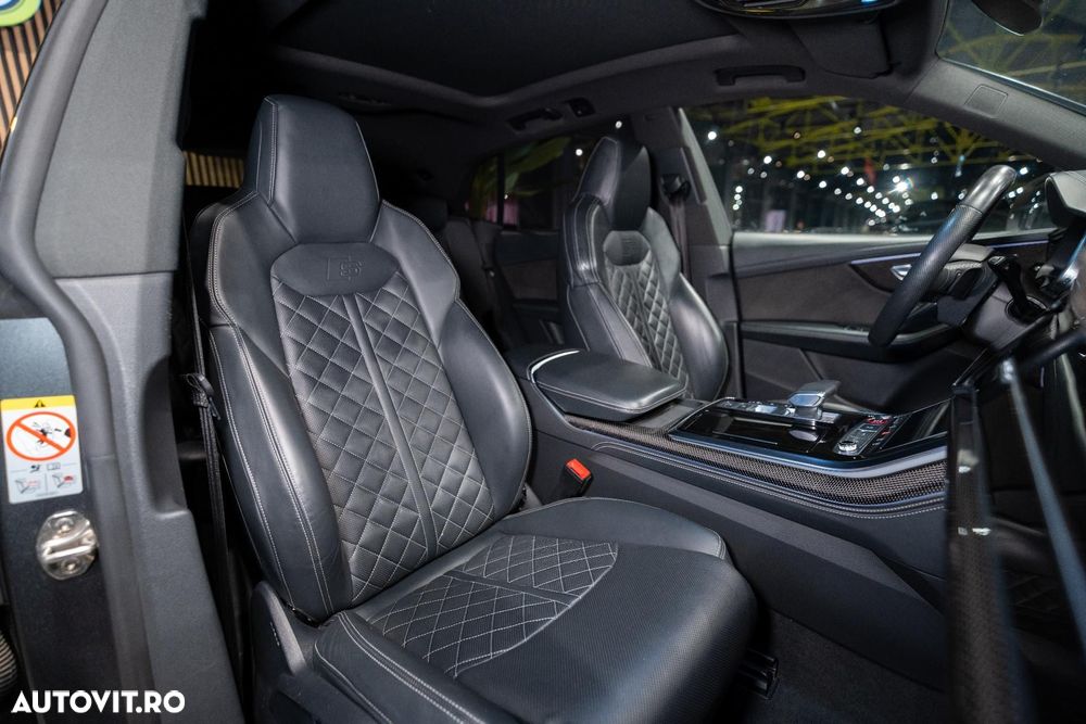 Audi SQ8 - 25