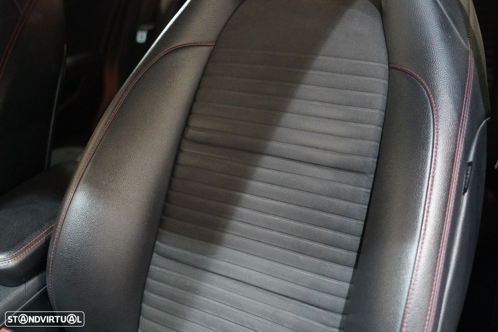 Mercedes-Benz GLA 180 CDI AMG Line - 30