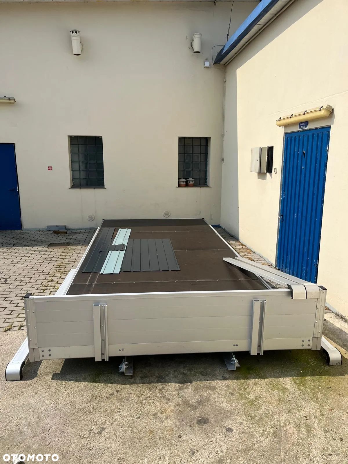 Oryginalna Nowa zabudowa od Iveco Daily - 1