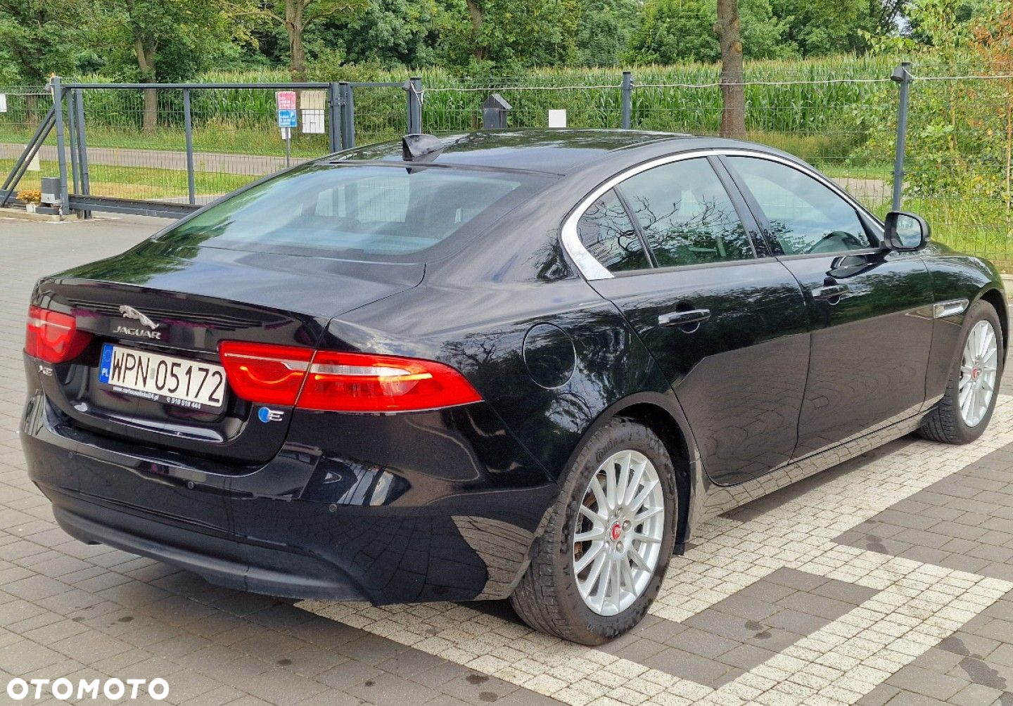 Jaguar XE - 4