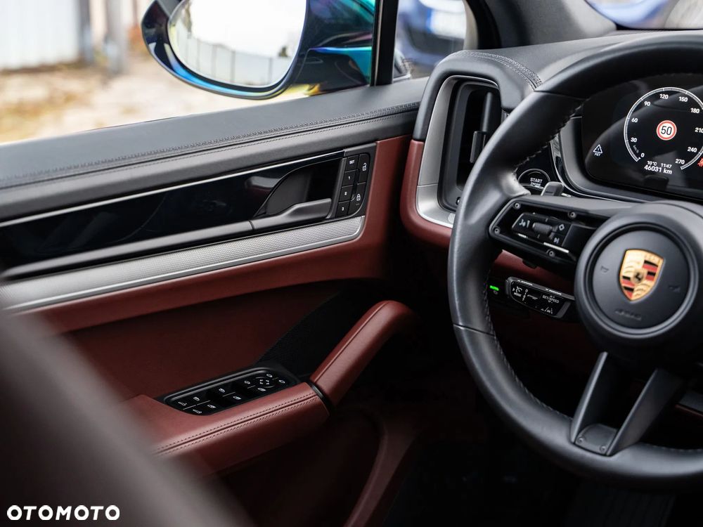 Porsche Cayenne - 19