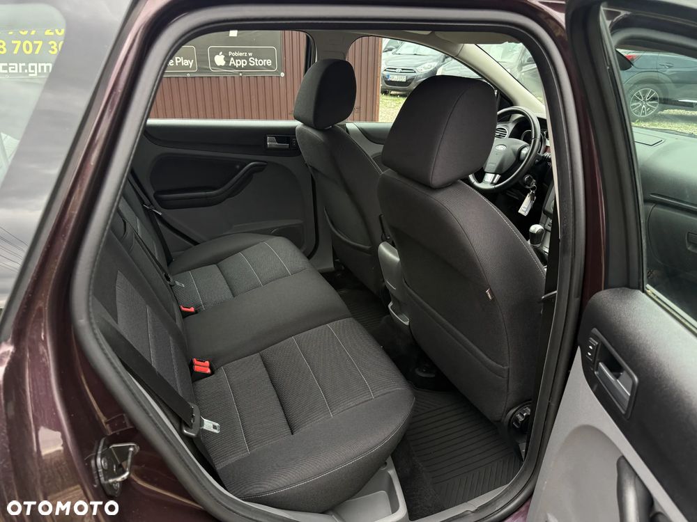 Ford Focus 1.8 Style+ - 12