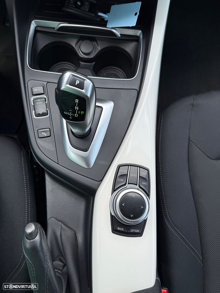 BMW 116 d Aut. Sport Line — fotografia 17