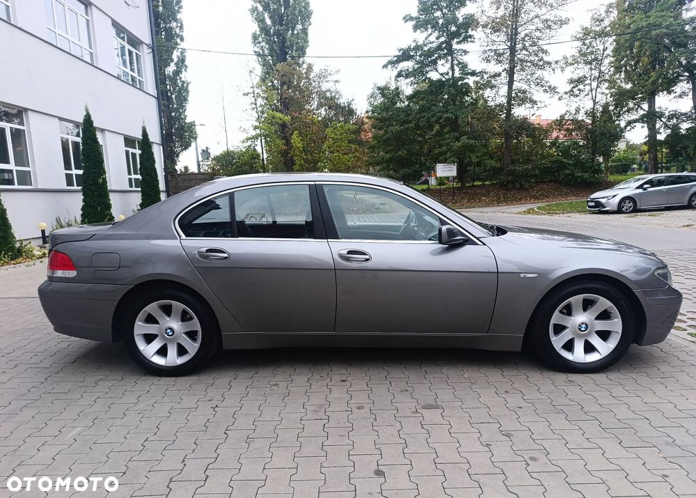 BMW Seria 7 735i - 5