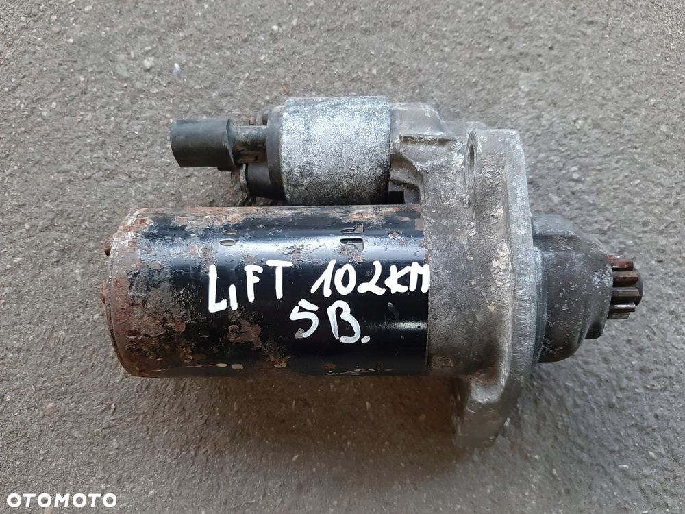 VW T5 LIFT 2.0 TDI 102 KM 5BIEGÓW rozrusznik - 1