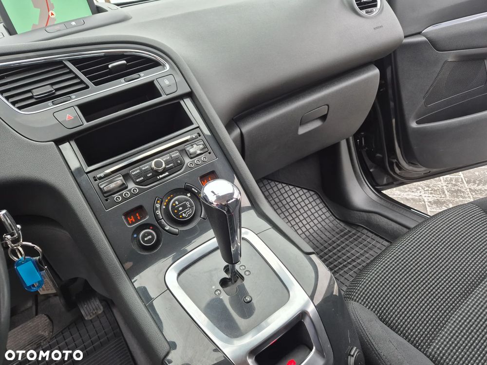 Peugeot 5008 e-HDI FAP 115 EGS6 Stop&Start Allure - 22