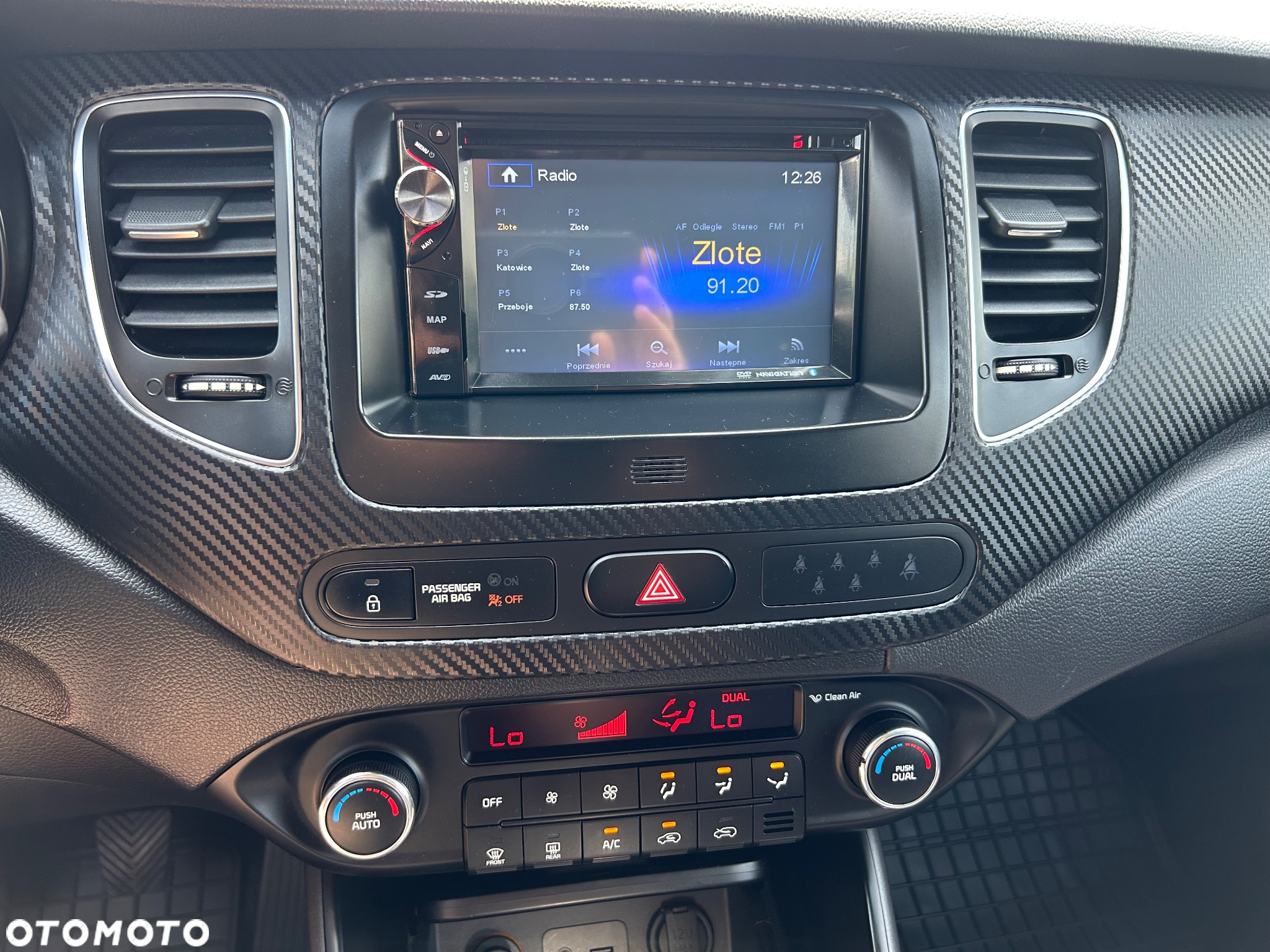 Kia Carens 1.6 GDI L 7os EU6 - 22