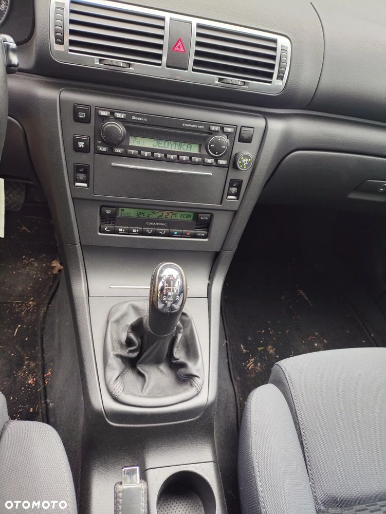 Skoda Superb 2.0 Classic - 13