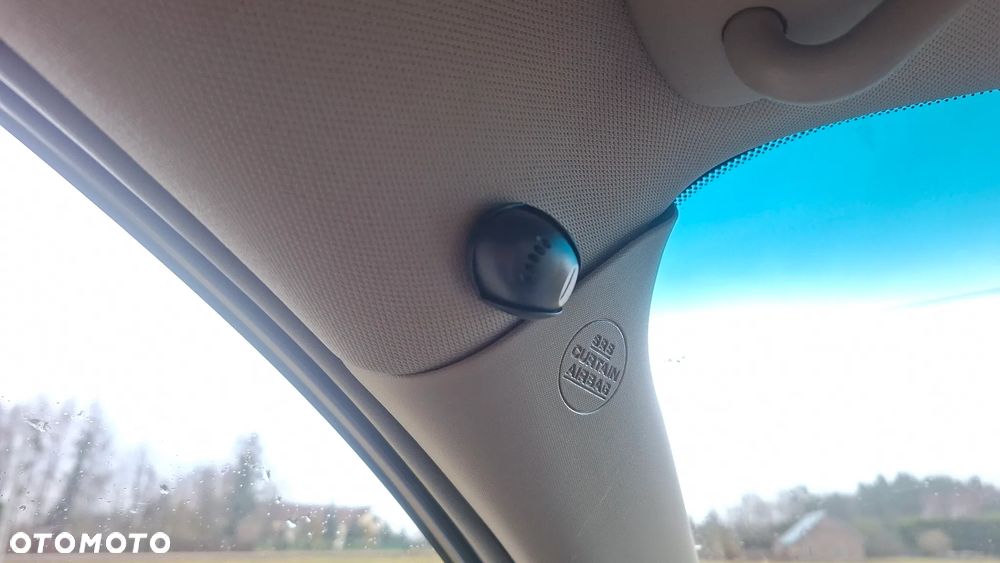 Toyota Sienna 3.5 XLE AWD - 25