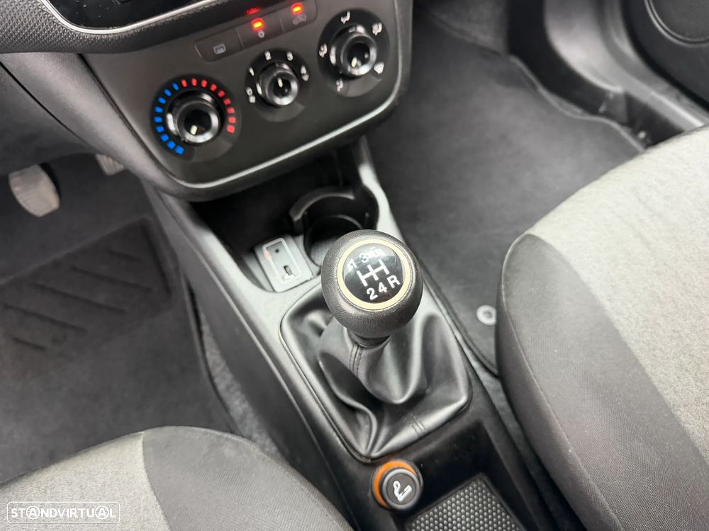 Fiat Punto 1.3 M-Jet Easy S&S - 17