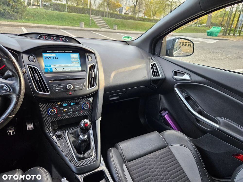 Ford Focus 2.0 EcoBoost ST mit Leder-Sport-Paket - 16