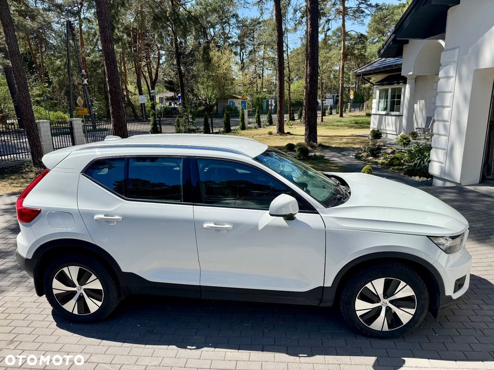 Volvo XC 40 B4 B Momentum Pro - 2