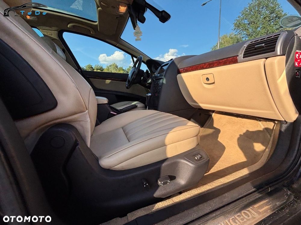 Peugeot 407 2.7 HDI Sport - 12