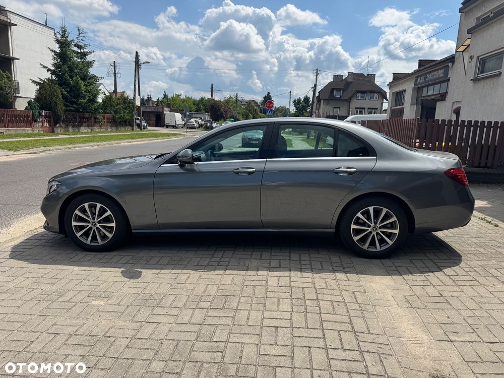 Mercedes-Benz Klasa E 220 d 4-Matic 9G-TRONIC - 2