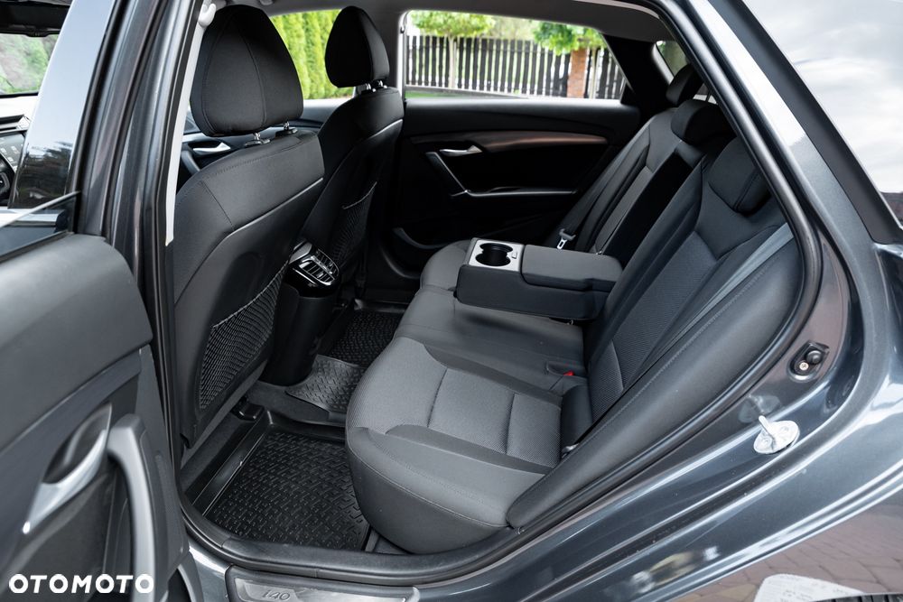 Hyundai i40 Kombi 1.7 CRDi DCT Premium - 19
