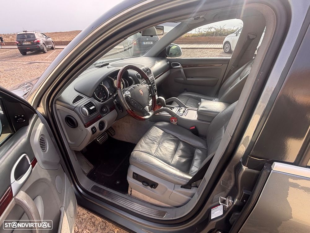 Porsche Cayenne S Tiptronic - 2