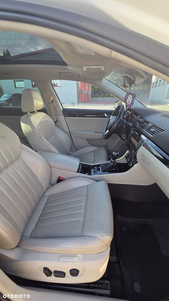 Skoda Superb 2.0 TDI 4x4 L&K DSG - 22