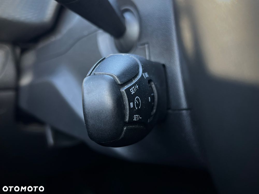 Peugeot 208 1.6 BlueHDi Allure S&S - 18