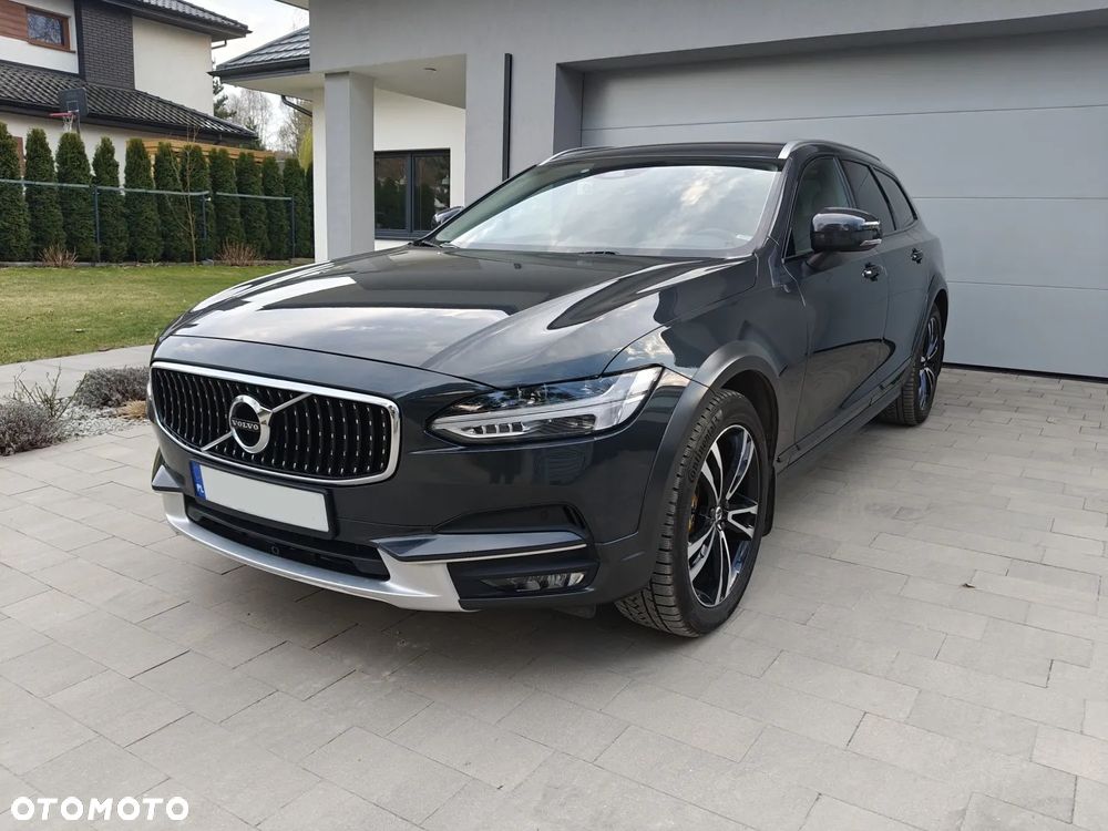 Volvo V90 D5 SCR AWD Momentum Pro - 1
