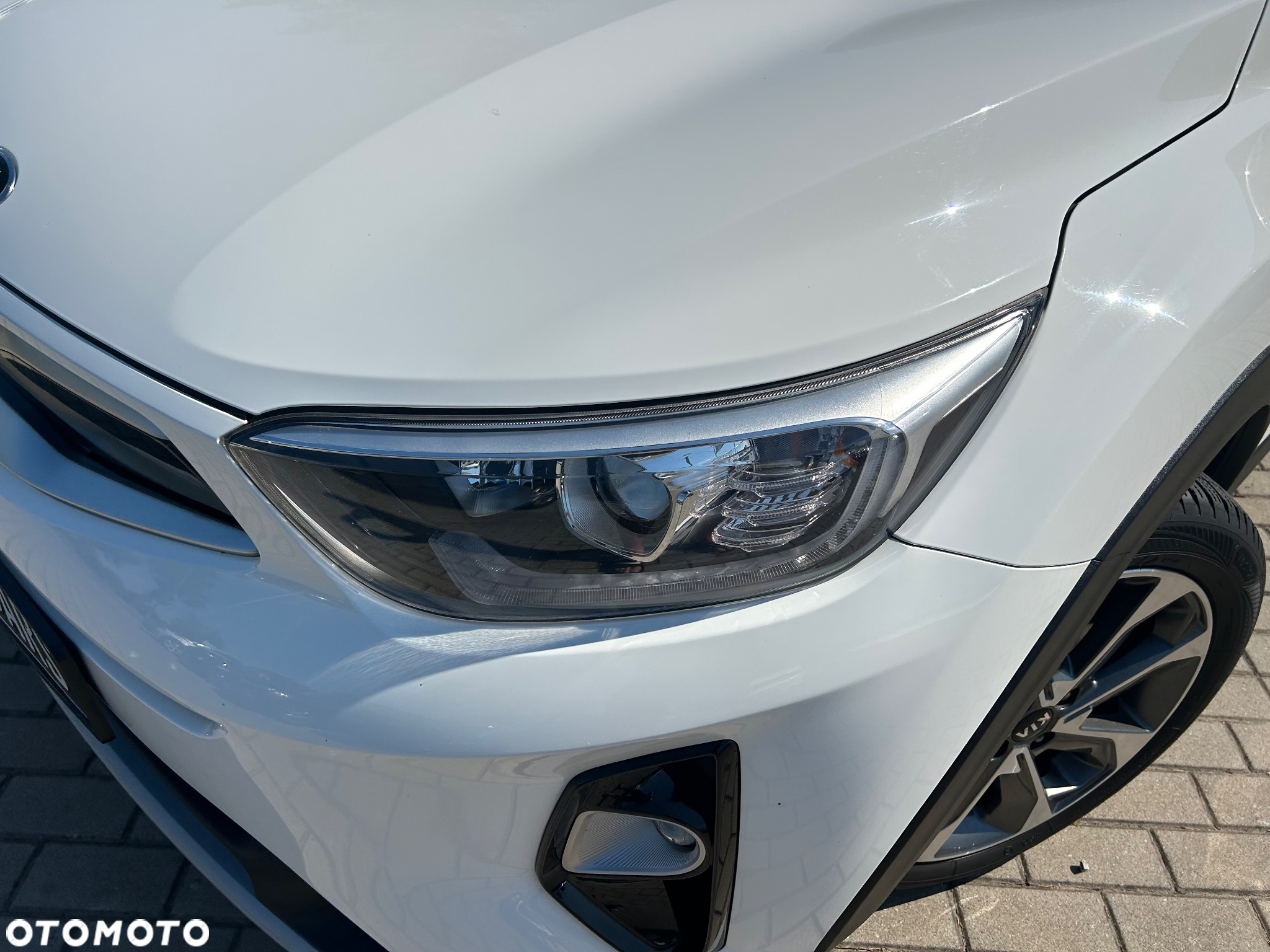 Kia Stonic 1.0 T-GDI 120 Edition 7 - 10