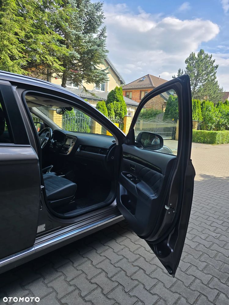 Mitsubishi Outlander - 19