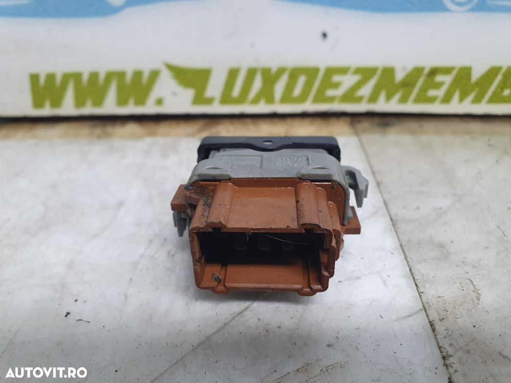 Buton incalzire parbriz 446719 Dacia Duster 1 [2010 - 2013] - 2