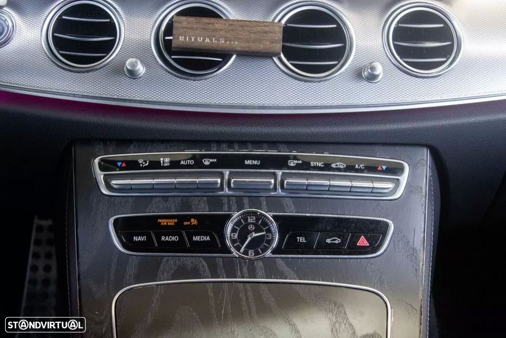 Mercedes-Benz E 300 d AMG Line - 21