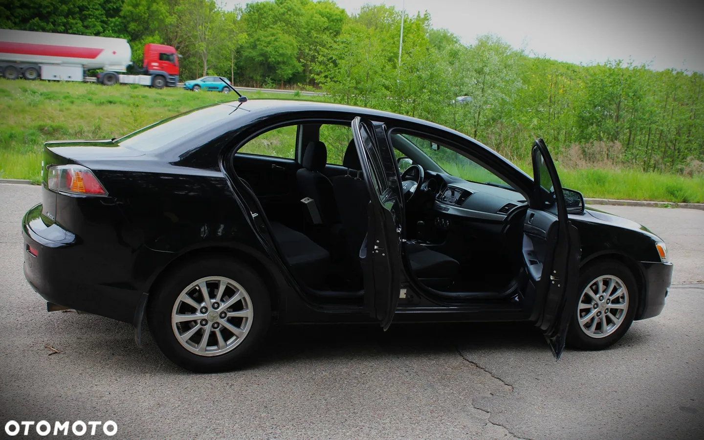 Mitsubishi Lancer 1.6 Intense - 19