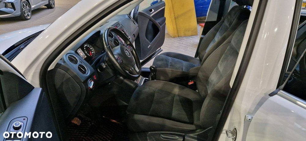 Volkswagen Tiguan - 12