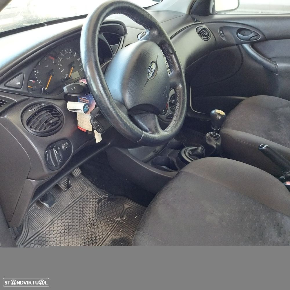 Ford Focus - 12