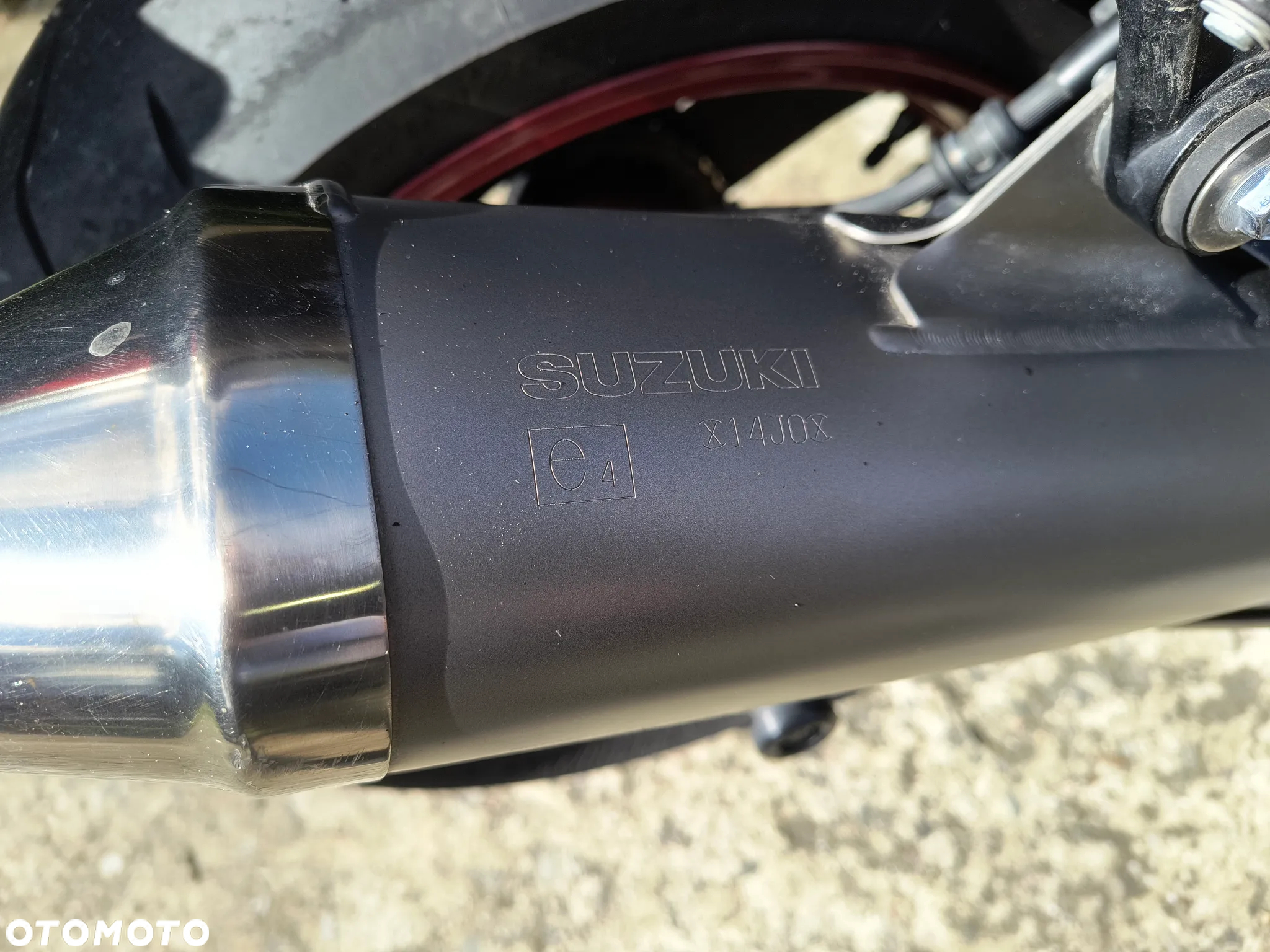 Suzuki GSX-R - 16