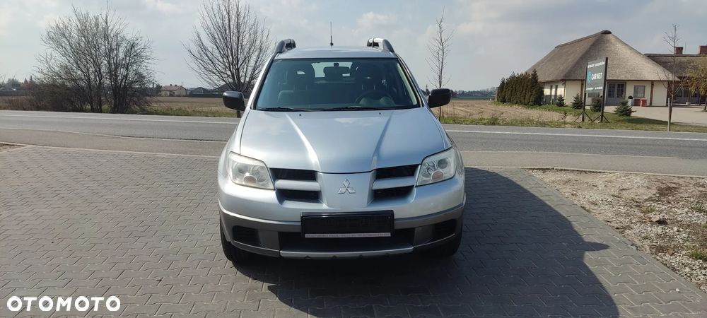 Mitsubishi Outlander 2.0 2WD Invite - 9
