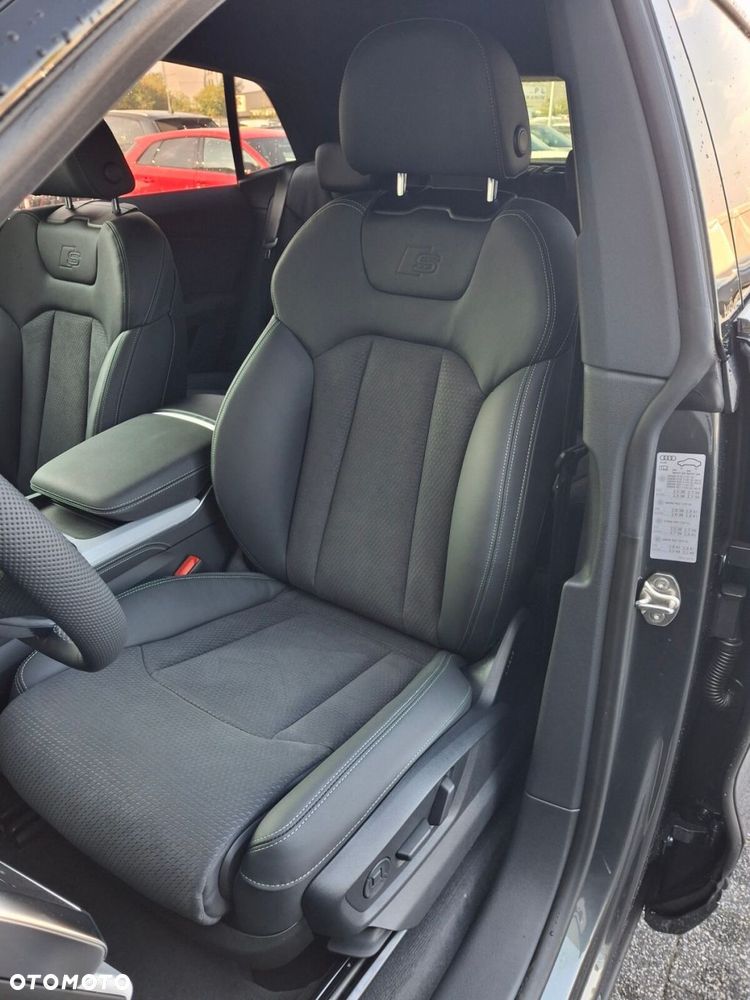 Audi Q8 - 14