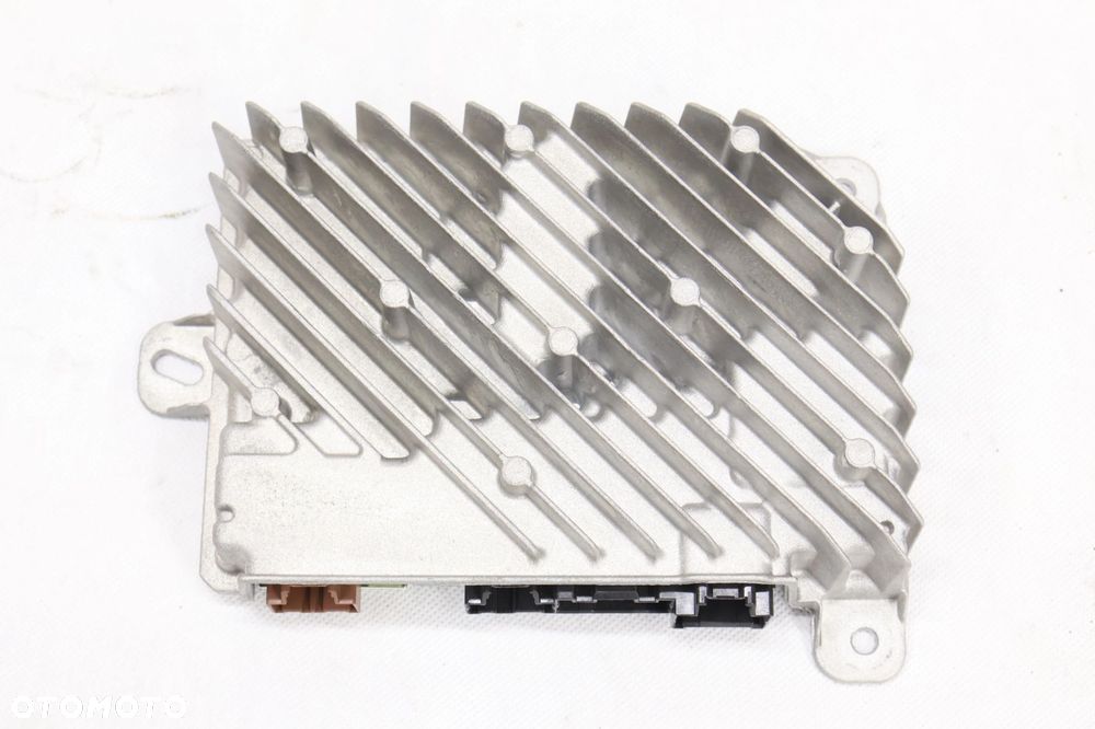 Opel Insignia B wzmacniacz Bose 39185883