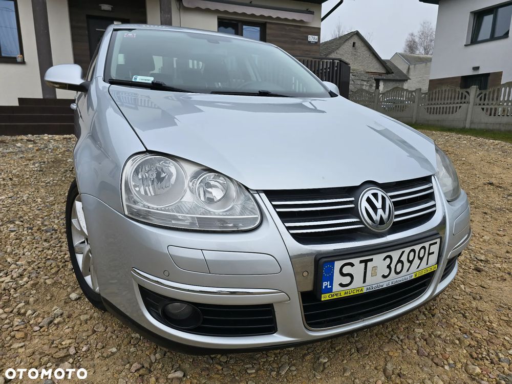 Volkswagen Jetta 1.4 TSI Comfortline - 1