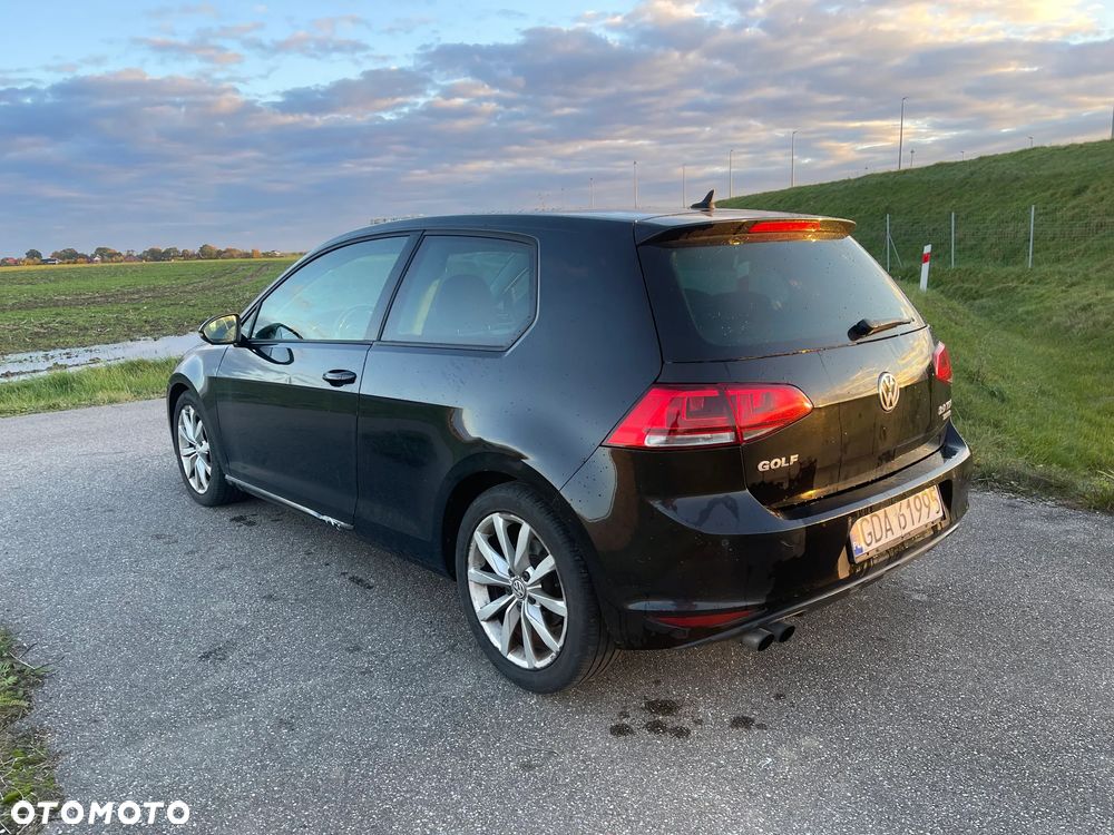 Volkswagen Golf - 8