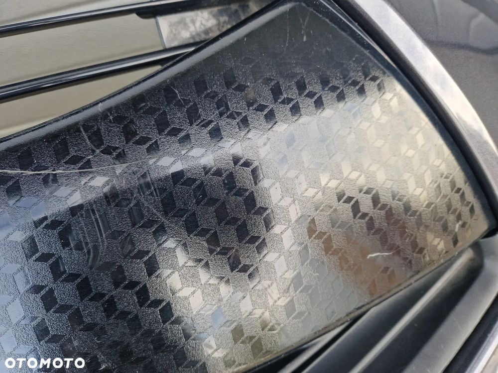 ZDERZAK PRZEDNI TOYOTA YARIS IV 2020-- PDC 2SZT - 8
