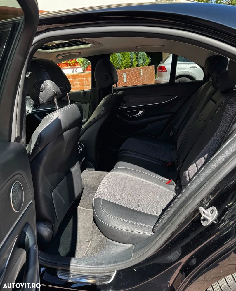 Mercedes-Benz E 200 4MATIC Aut. - 13
