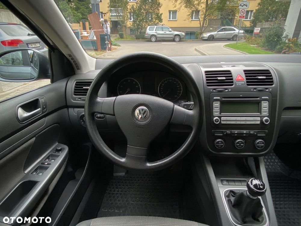 Volkswagen Golf 1.6 Comfortline - 8