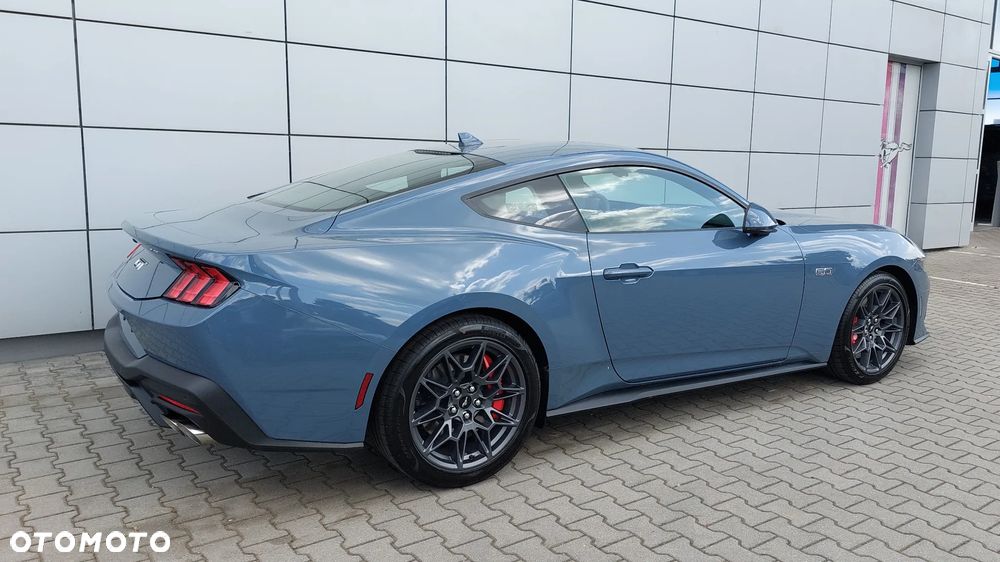 Ford Mustang - 7