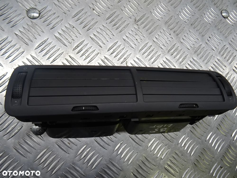 VW PASSAT B5 LIFT SEDAN 00-05 (2005R) 1.9 TD KRATKA NAWIEWU ŚRODKOWA - 7